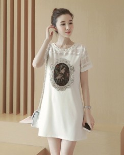 Những thiết kế đầm ren đẹp khiến chị em mê mẩn